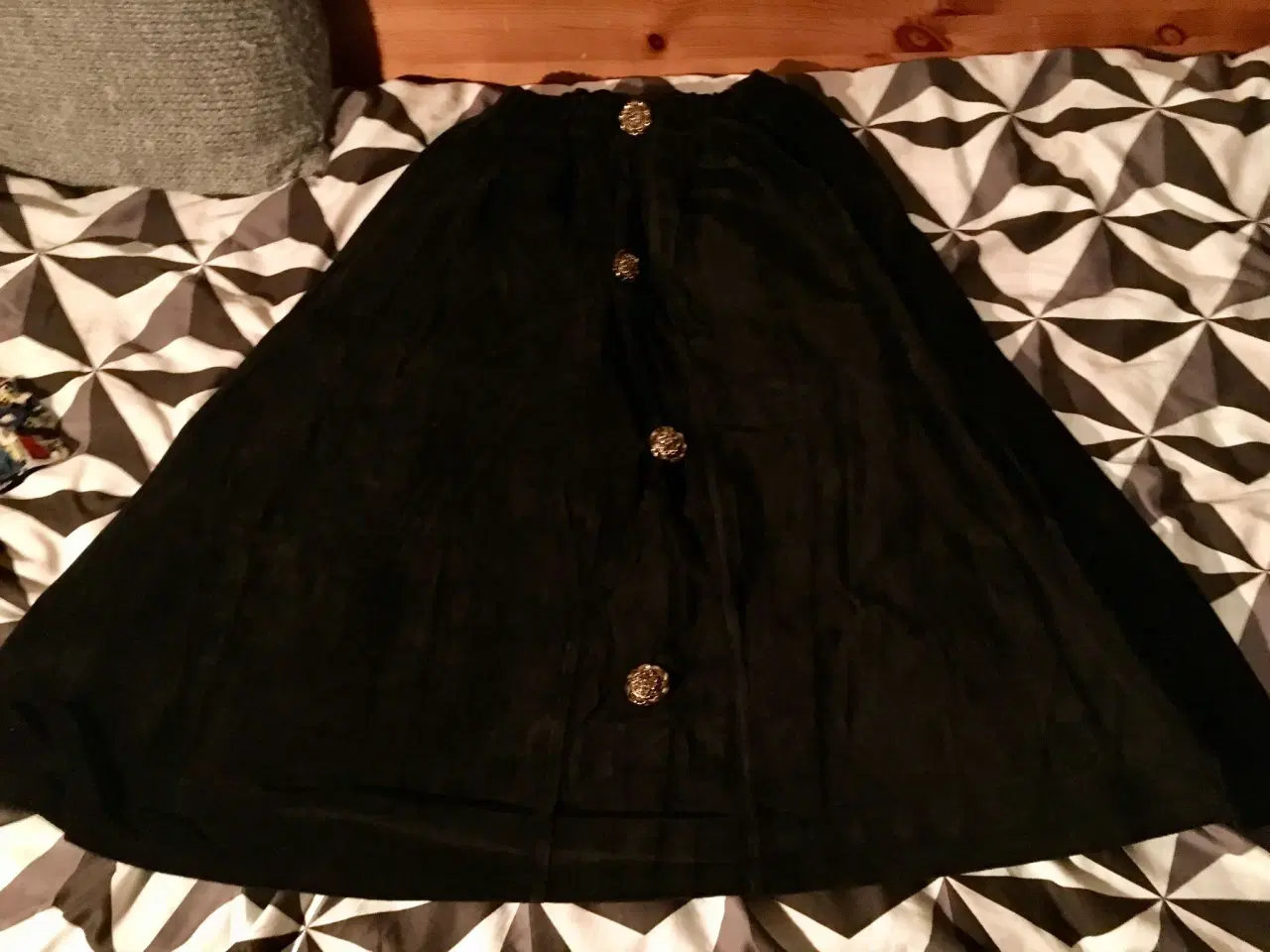 Billede 6 - Nederdel og bluse i velour