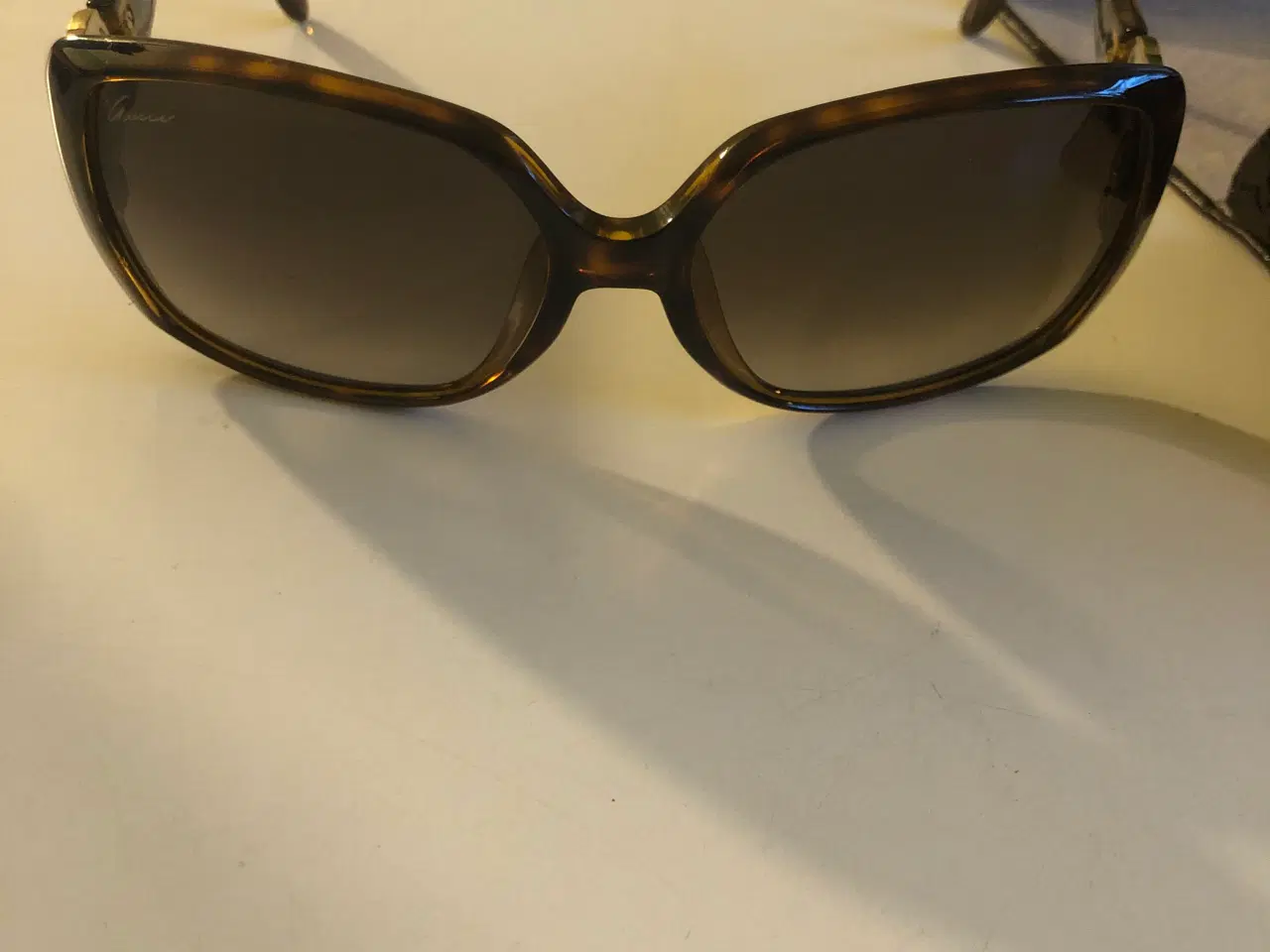 Billede 1 - GUCCI solbriller dame