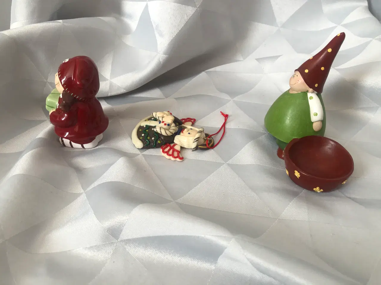 Billede 7 - 3 forskellige julefigurer