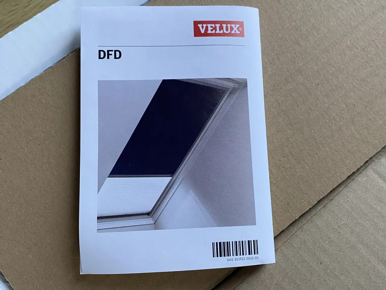 Billede 1 - 2 stk Velux gardiner til skråvinduer 
