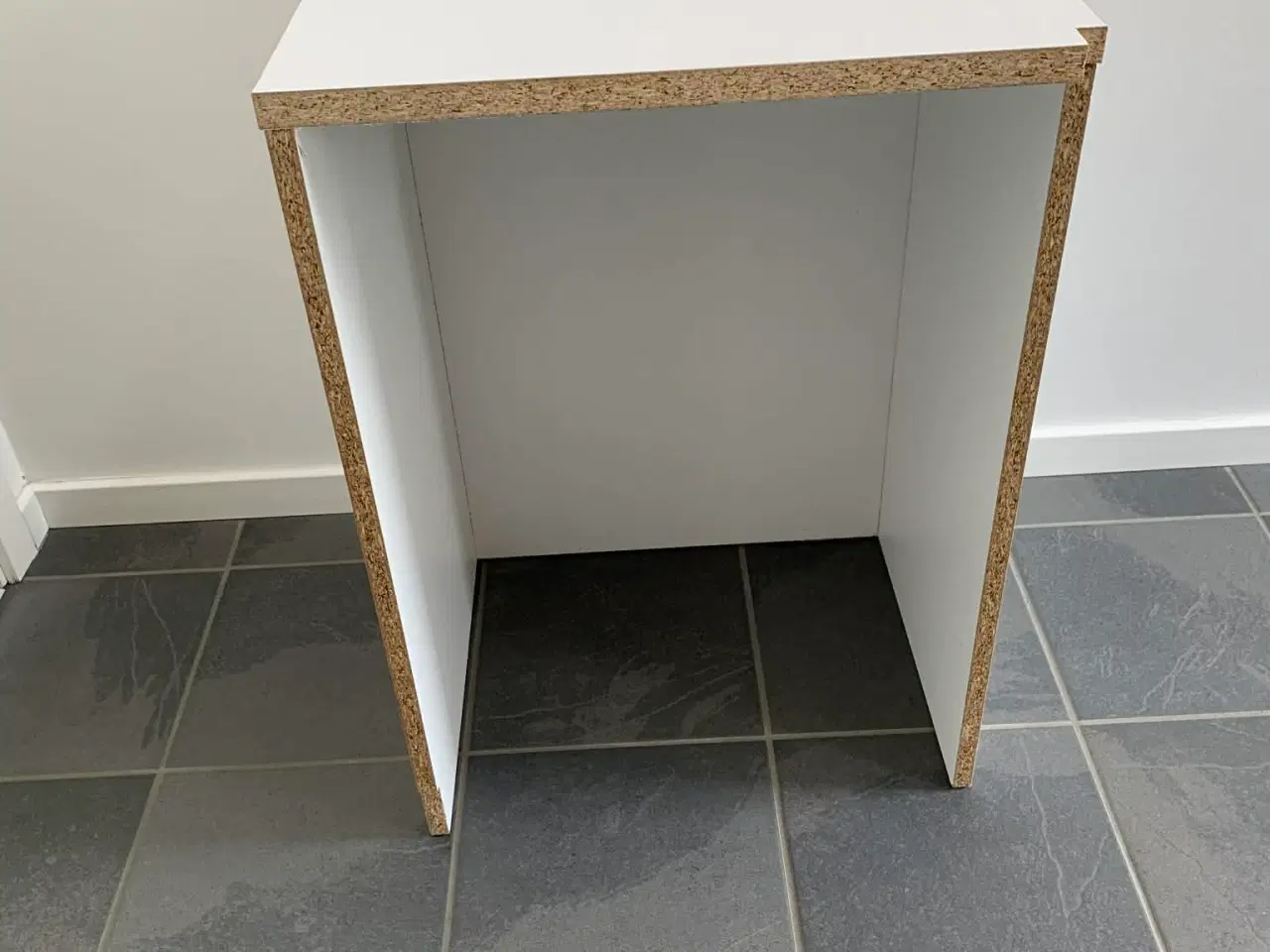 Billede 8 - Værdiboks i stål med hvidt camouflageskab 