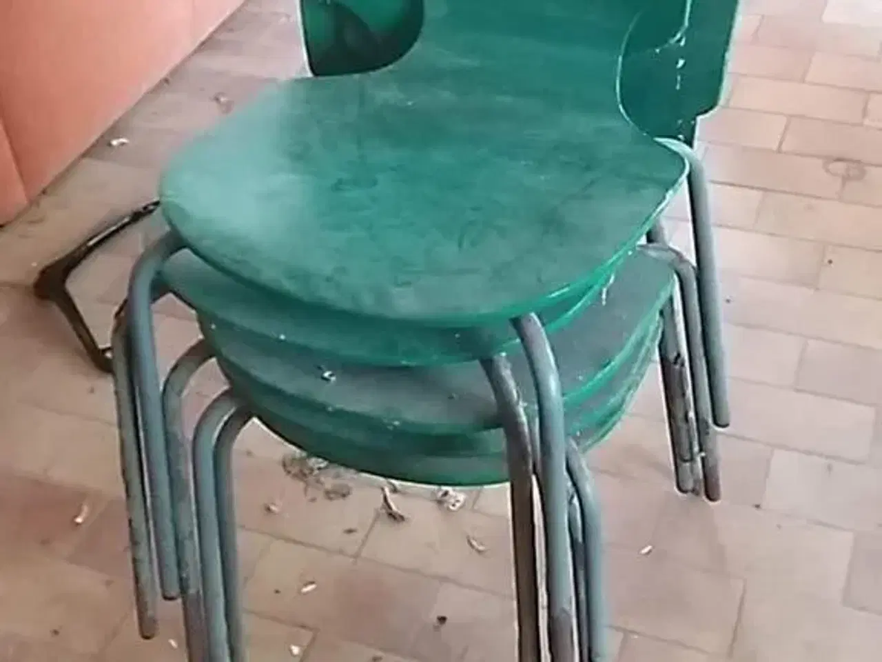 Billede 1 - Grøne stabel stole