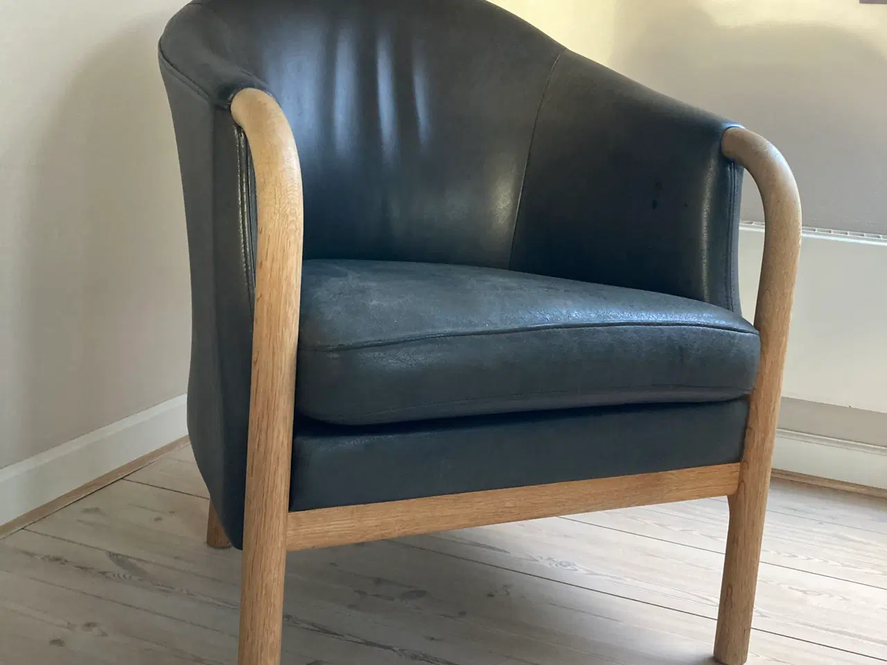 Billede 2 - STOUBY eg Dansk læderstol m/flot patina