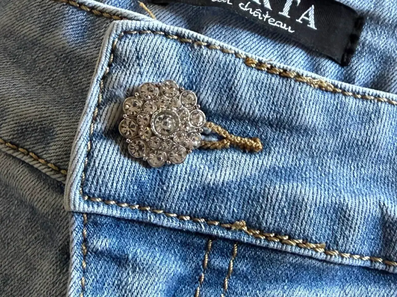 Billede 3 - Marta Du Chateau denimshorts, str. M/38