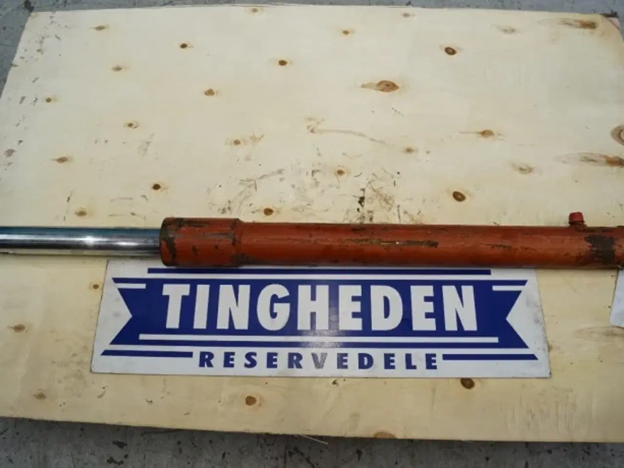 Billede 1 - Laverda 3650 Løftecylinder 1.37025.00