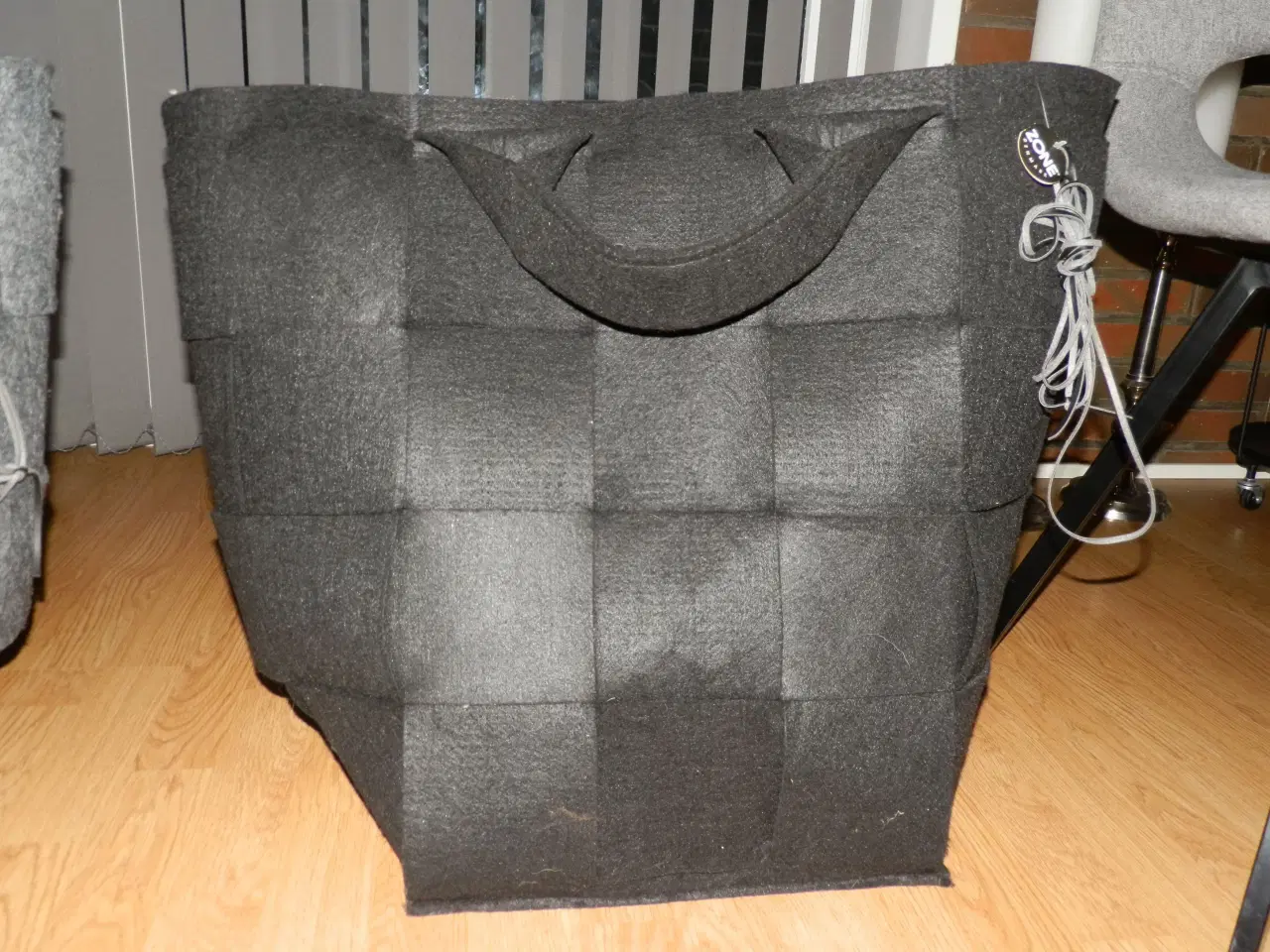 Billede 5 - To ZONE vasketøjsposer i grå og sort 