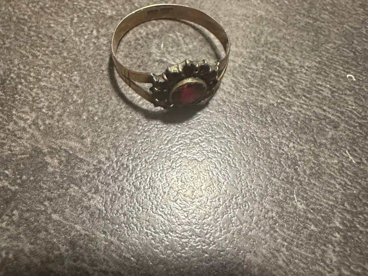 Billede 3 - Ring 14 karat lo