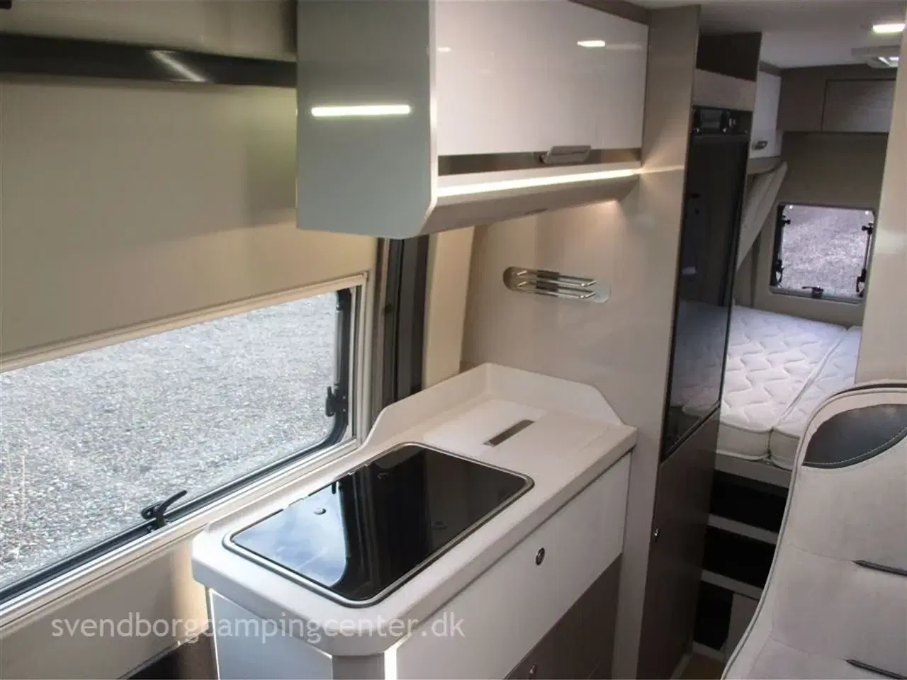 Billede 14 - 2022 - Chausson V594   Utrolig flot luxus camper