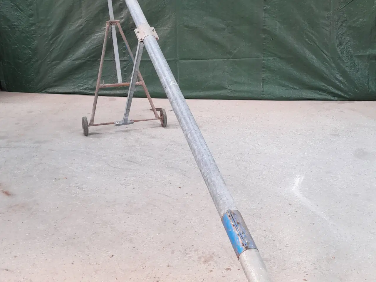 Billede 1 - Træpille snegl incl. 380V motor og stativ.