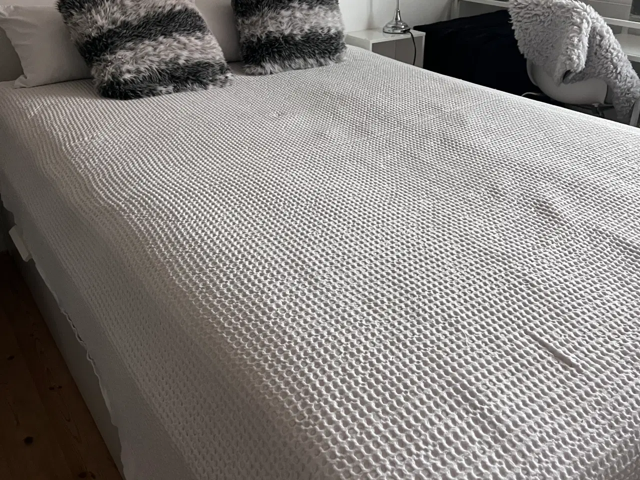 Billede 1 - Ikea BRIMNES Sengestel med opbevaring med madras