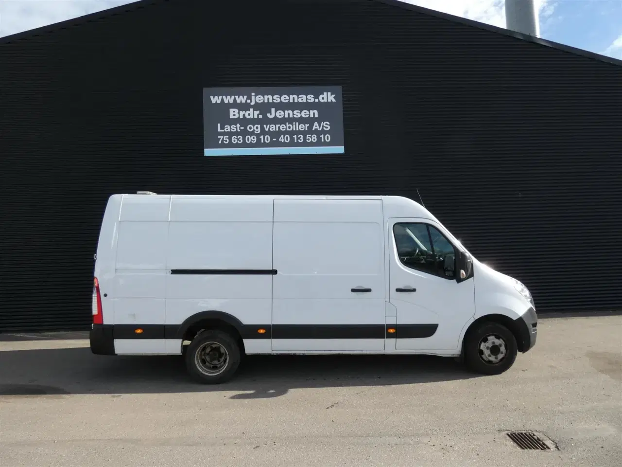 Billede 2 - Renault Master T35 L3H2 2,3 DCI RWD tvillingehjul start/stop 165HK Van 6g