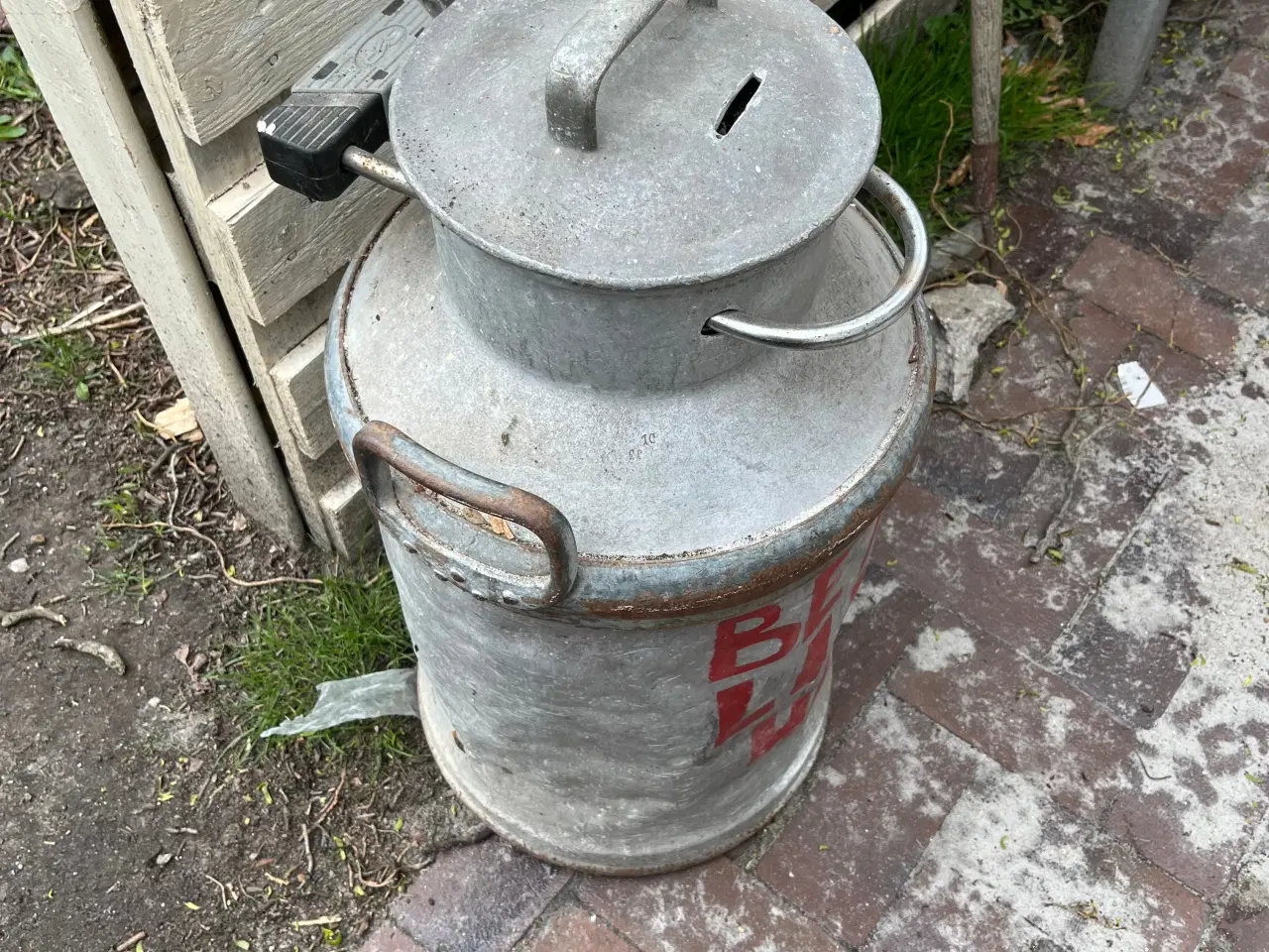 Billede 2 - Mælkejunge som betalings kasse 