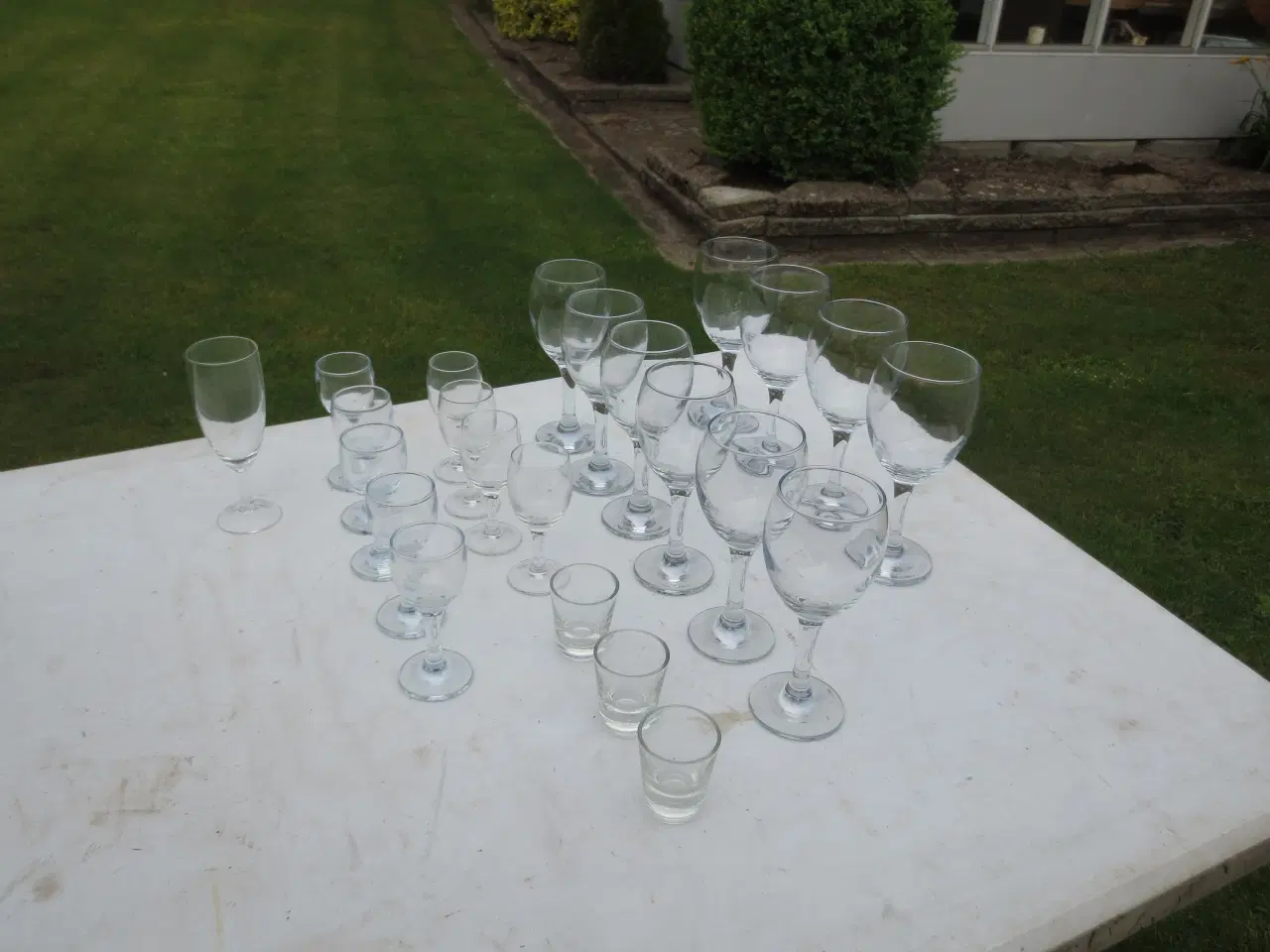 Billede 1 - 23 stk Forskellige Glas Vin plus andre 