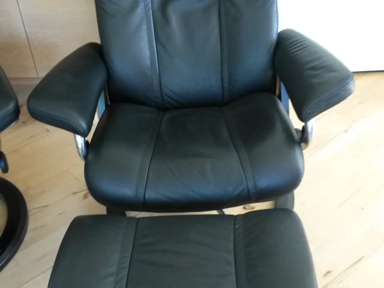 Billede 4 - stressless wing med skammel  på signature stel 