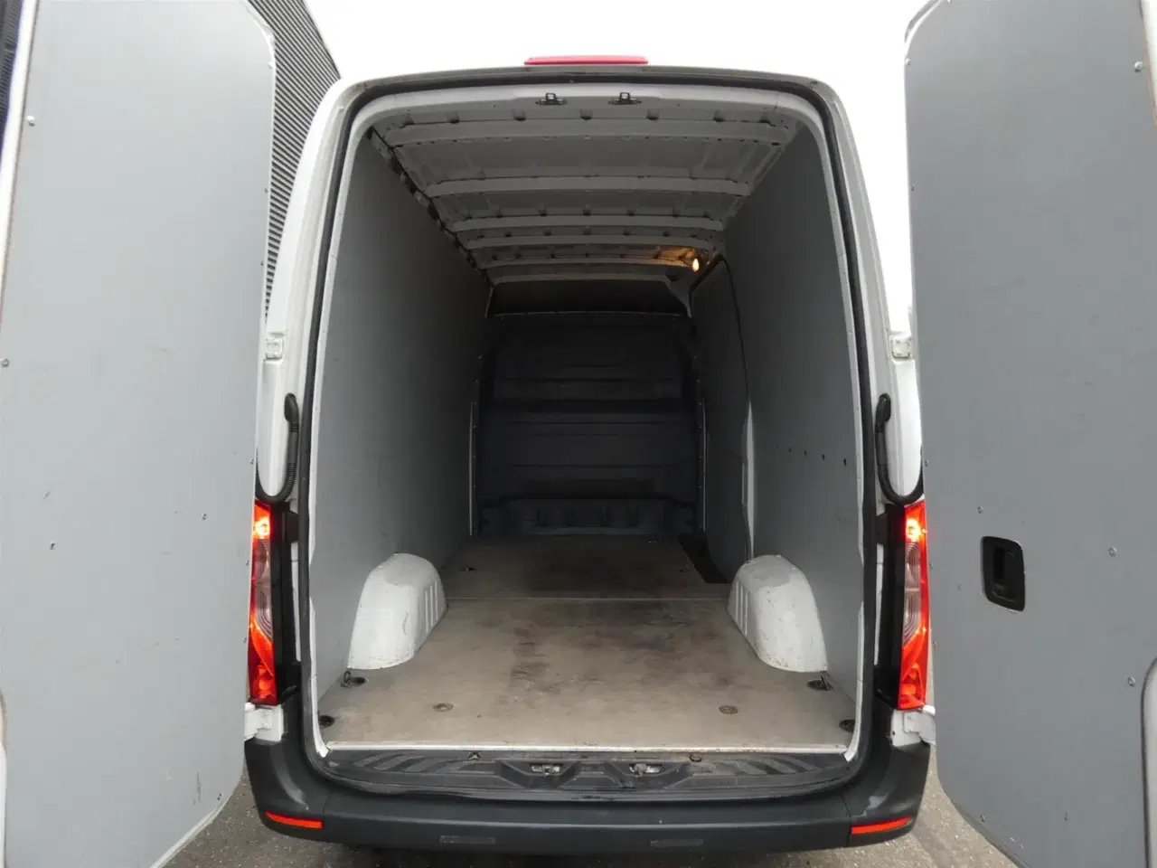 Billede 8 - Mercedes-Benz Sprinter 316 2,1 CDI A2 H2 RWD 163HK Van Aut.