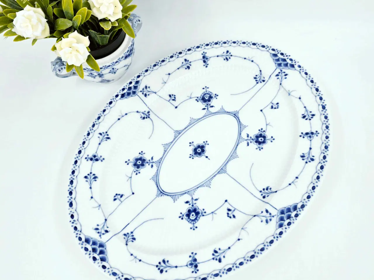 Billede 2 - Musselmalet Halvblonde ovalt fad Porcelæn 