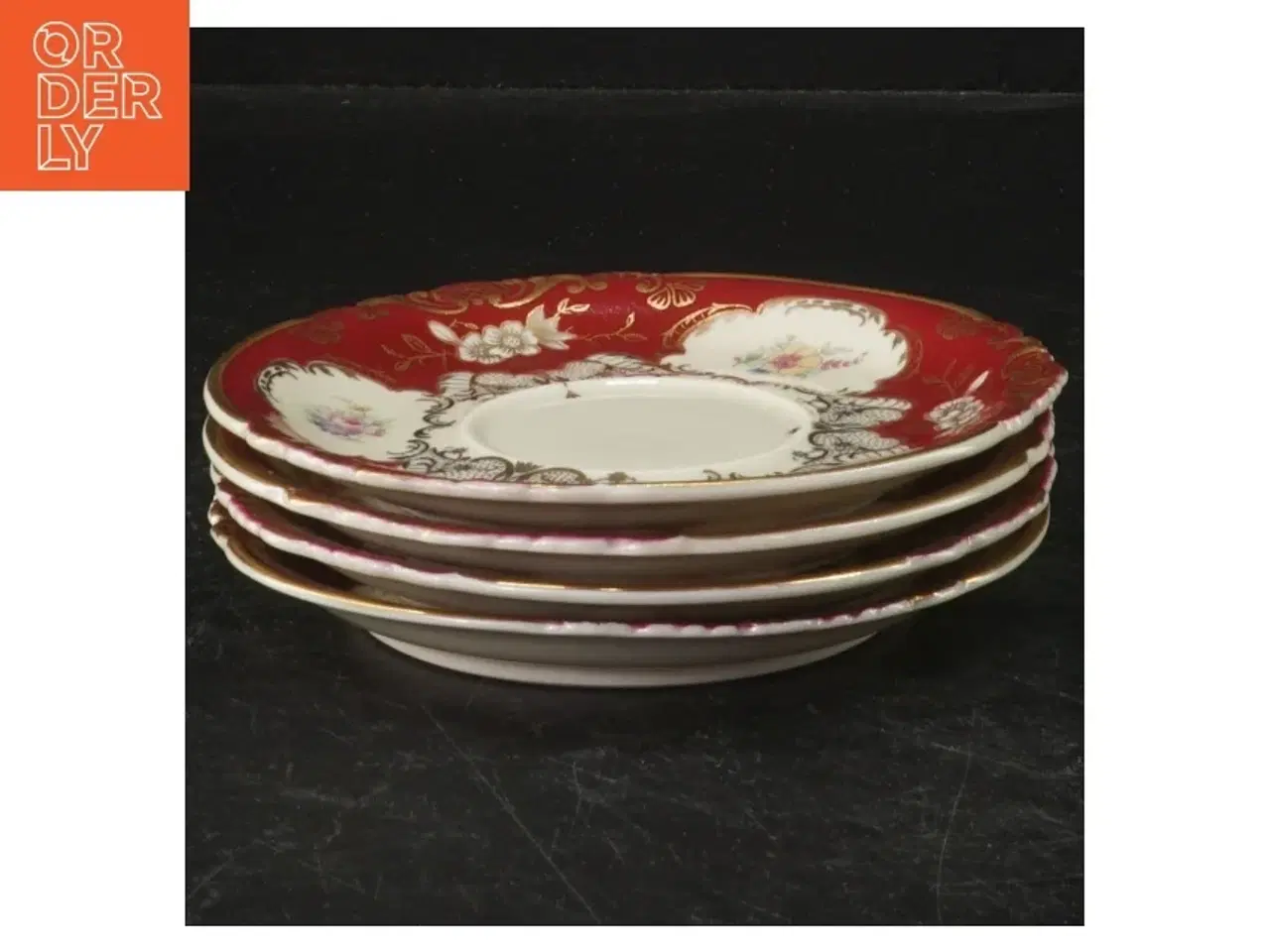 Billede 1 - Dekorative porcelænstallerkener 4 stk (str. Ø. 13 cm. 4 styk)