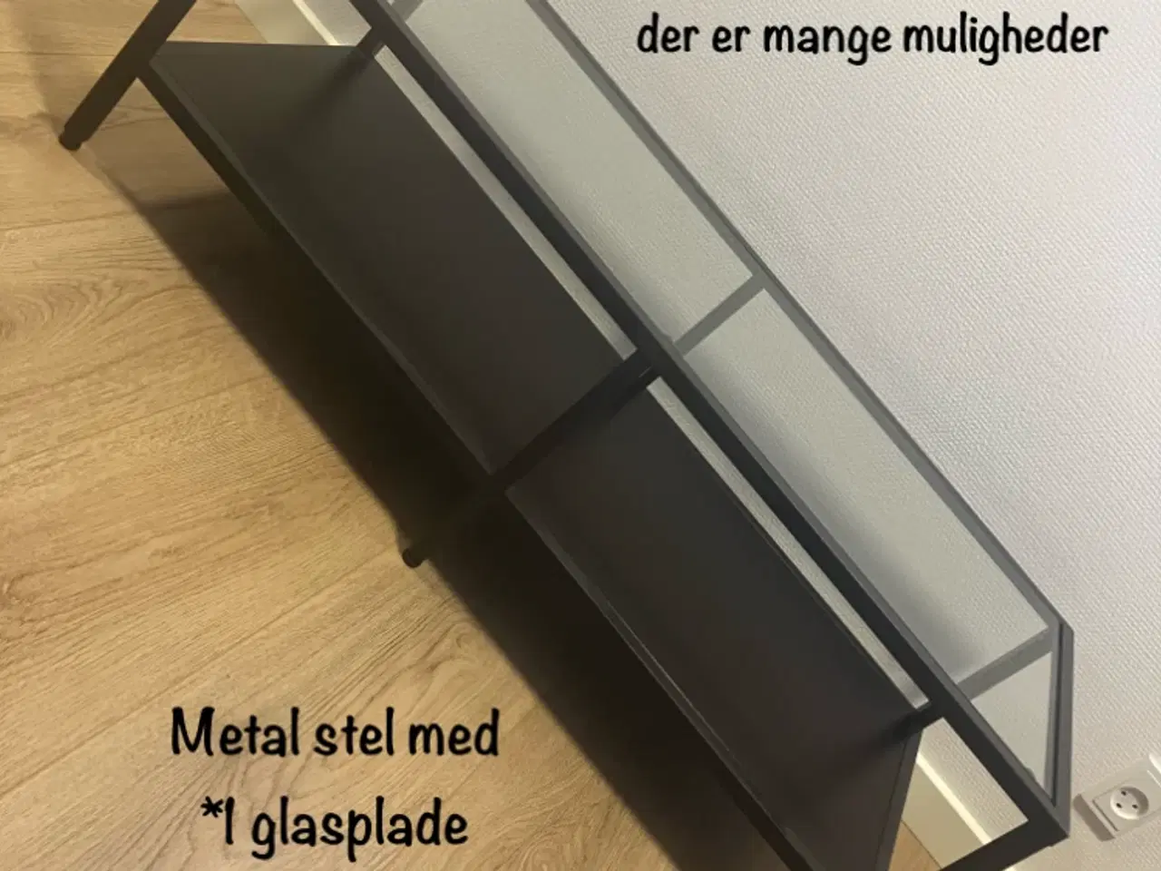 Billede 1 - Reol / bord