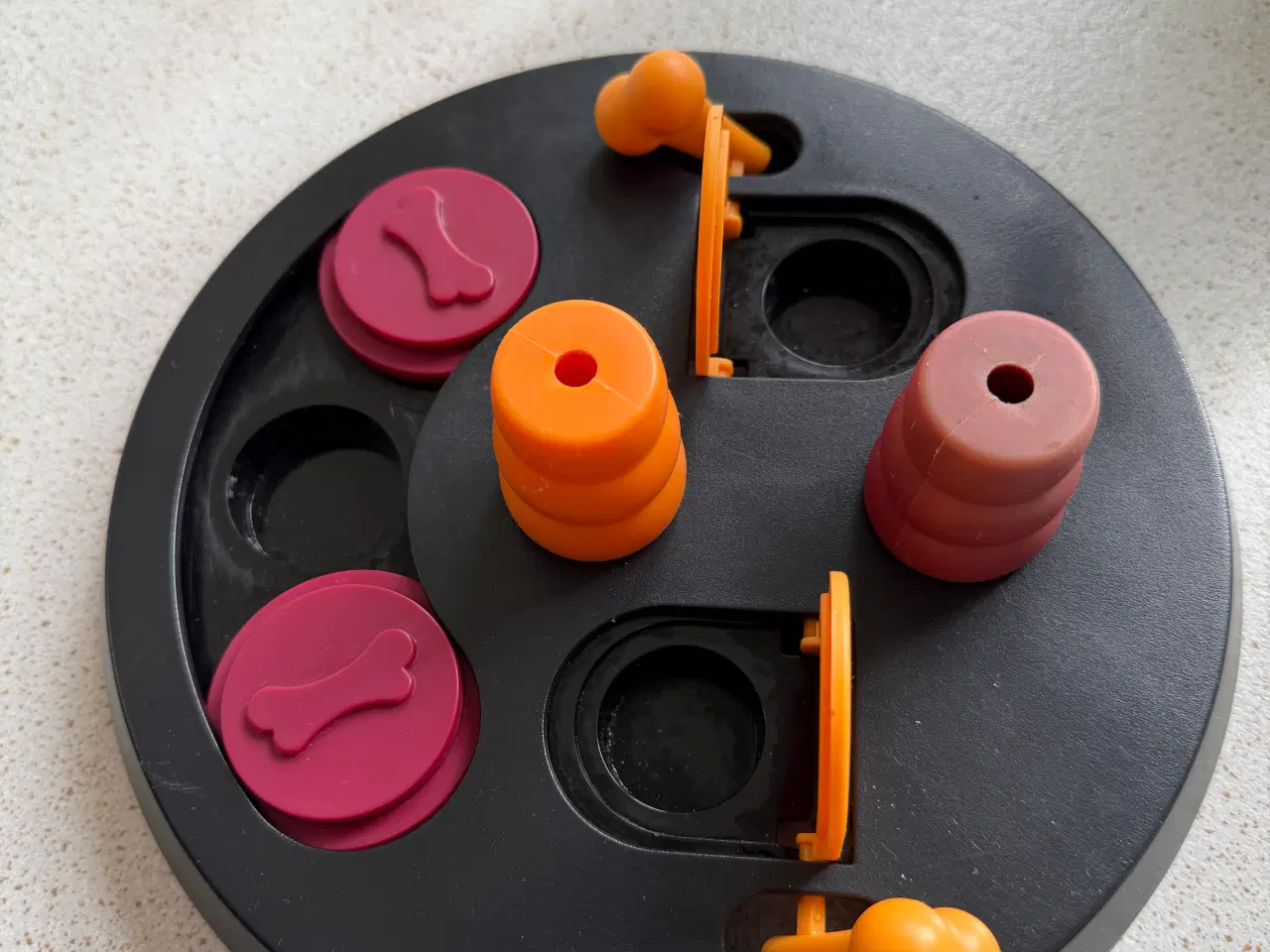 Billede 2 - Hundelegetøj til godbidder