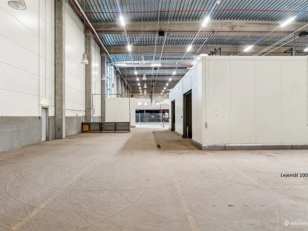 Billede 12 - Logistiklejemål med porte og ramper og en loftshøjde op til 10 meter