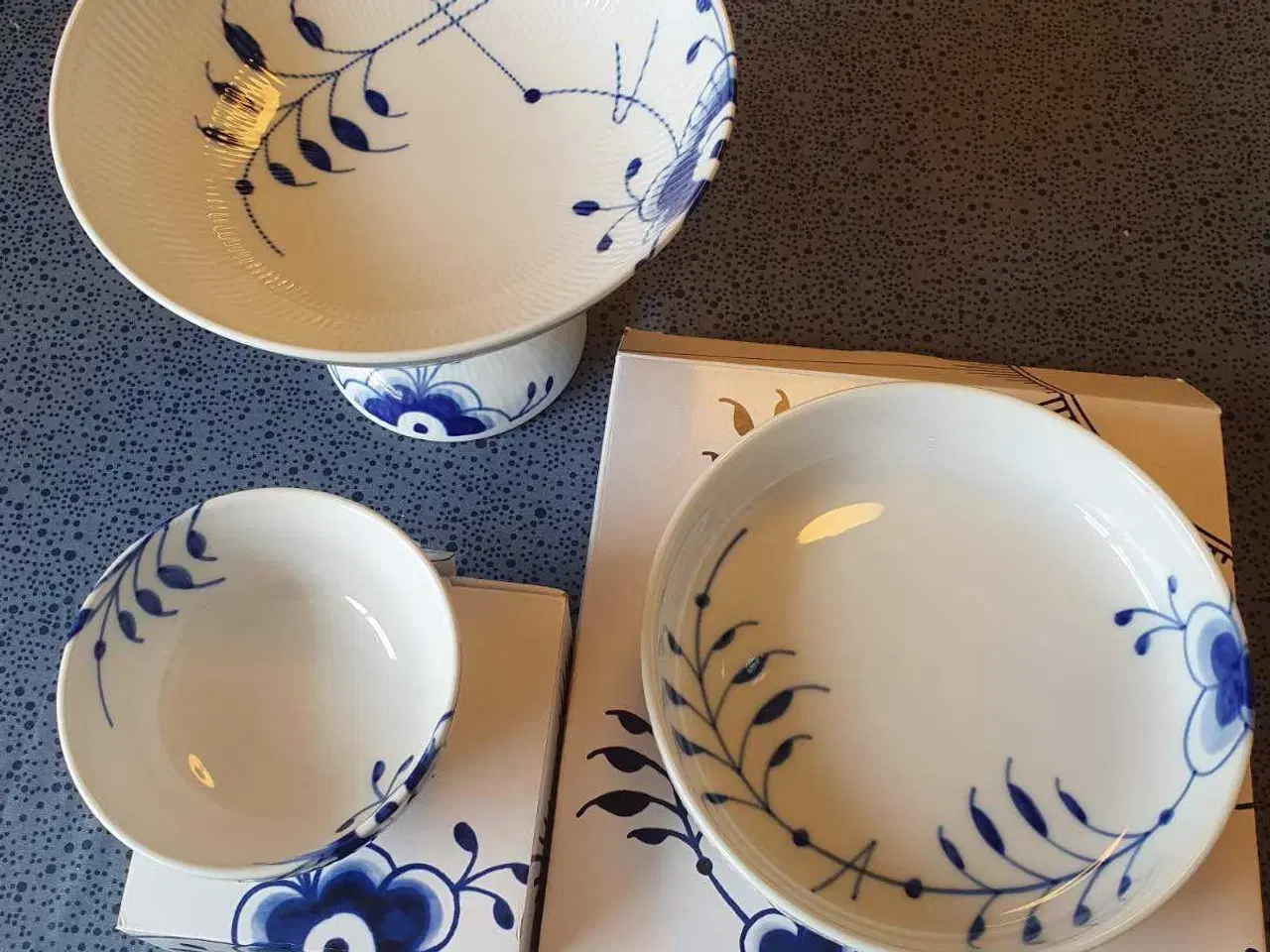 Billede 4 - Blå mega riflet skål, fad og opsats