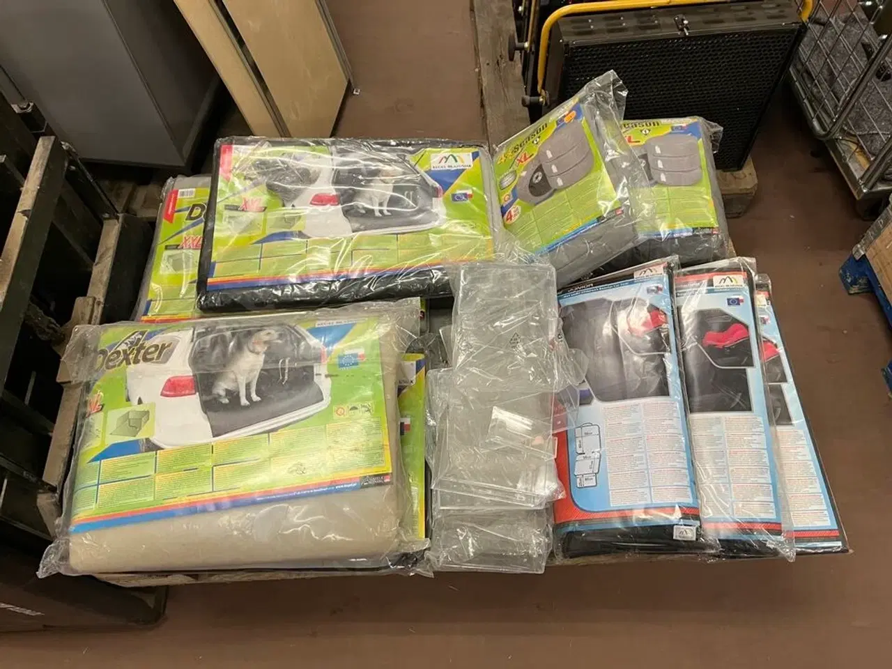 Billede 1 - Dækovertræk, børnesædeovertræk og hundetæppe