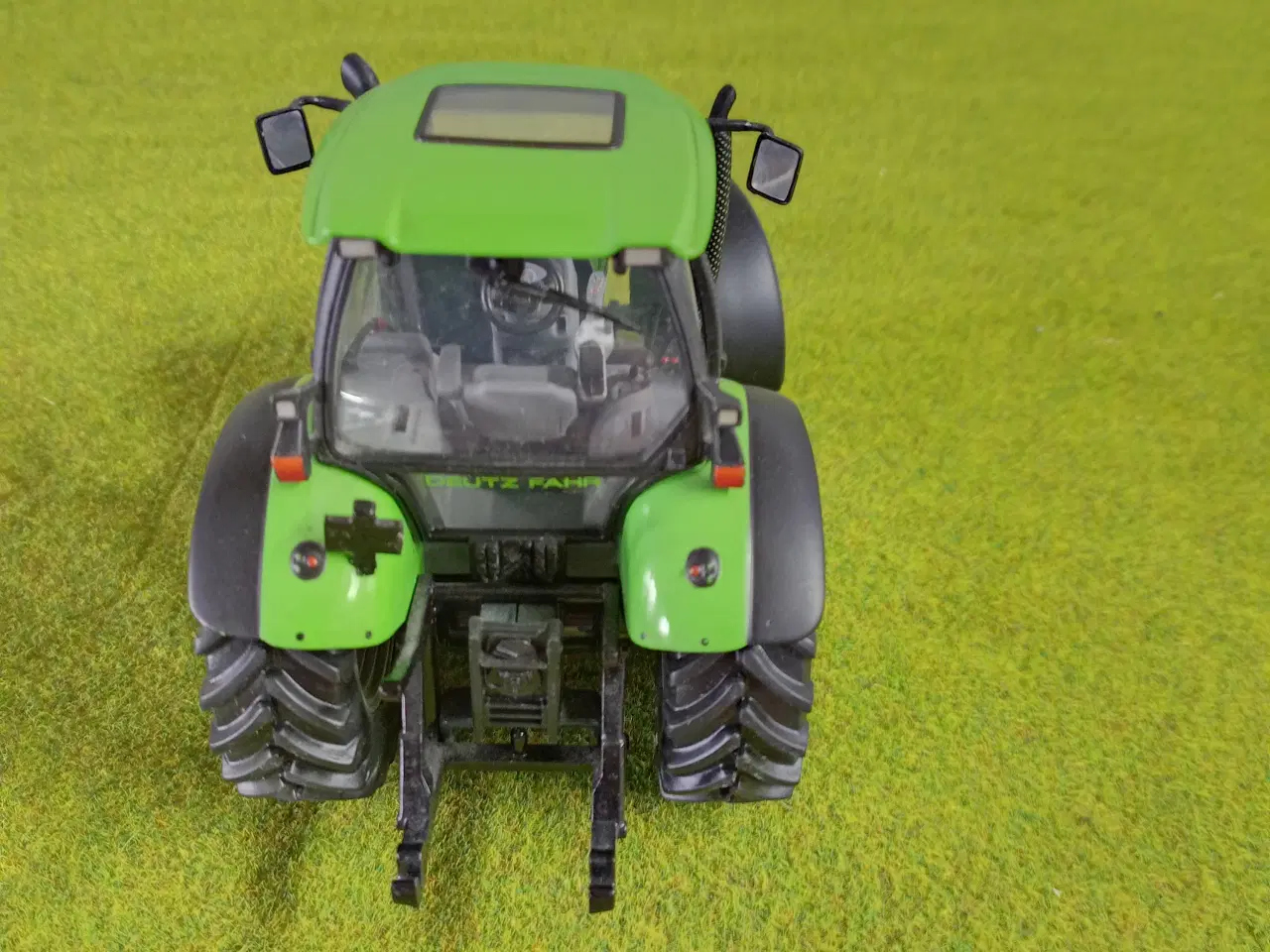 Billede 1 - Universal Hobbies Deutz Fahr