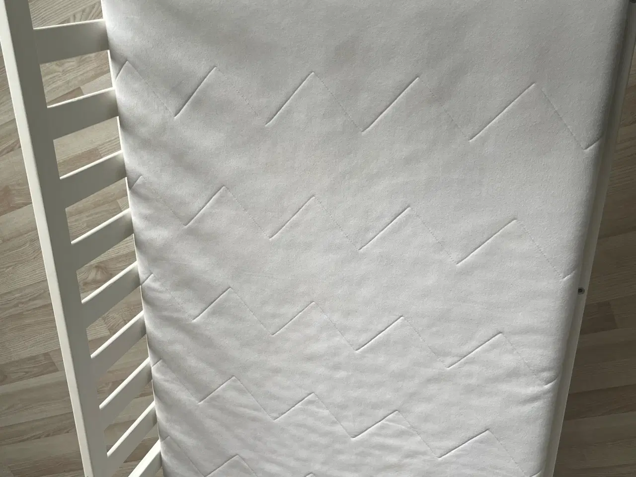 Billede 6 - To juniorsenge med madras