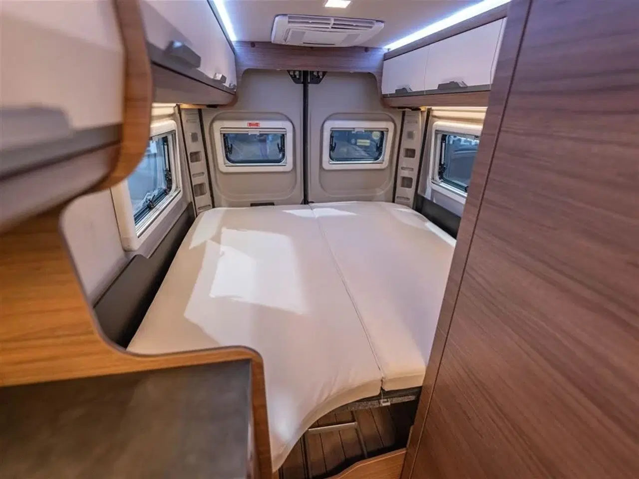 Billede 4 - 2026 - Knaus Boxlife 600 ME Platinum Selection   van under 6 meter med langsgående seng