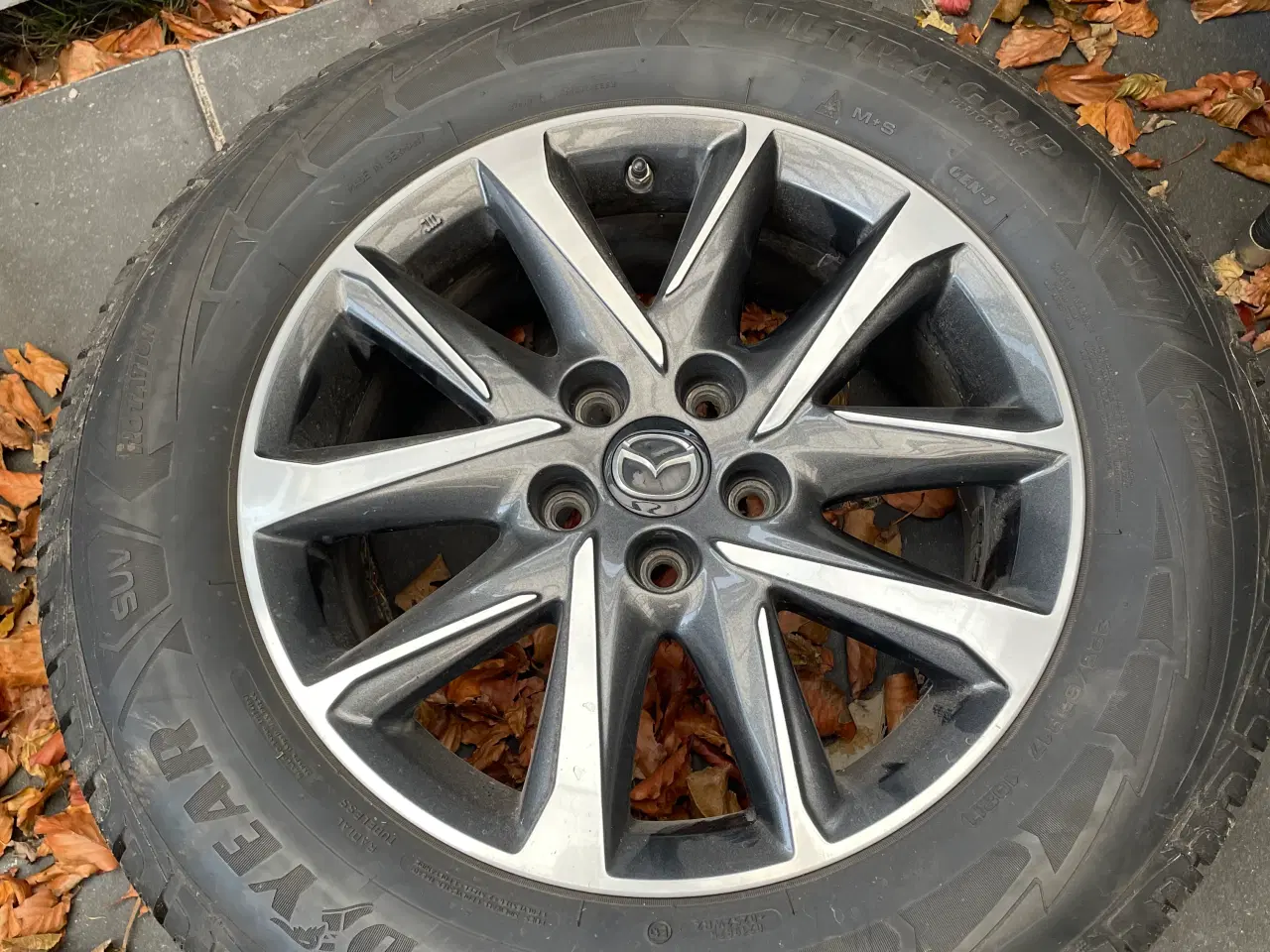 Billede 3 - Mazda fælge Til CX5 monteret med 17” vinterdæk