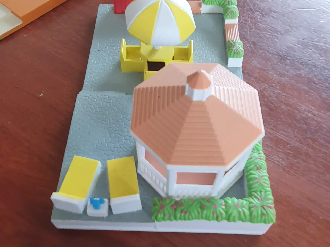 Billede 10 - Miniature  have / dukkehus 