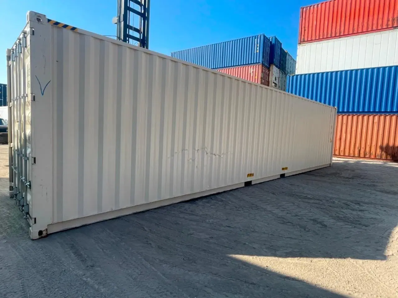 Billede 3 - Står i Hvidovre NY 40 fods HC Container i Cremfarv