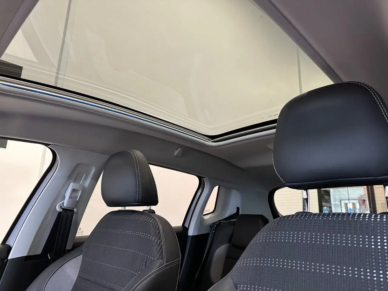 Billede 6 - Peugeot 2008 1,2 e-THP 110 Allure Sky