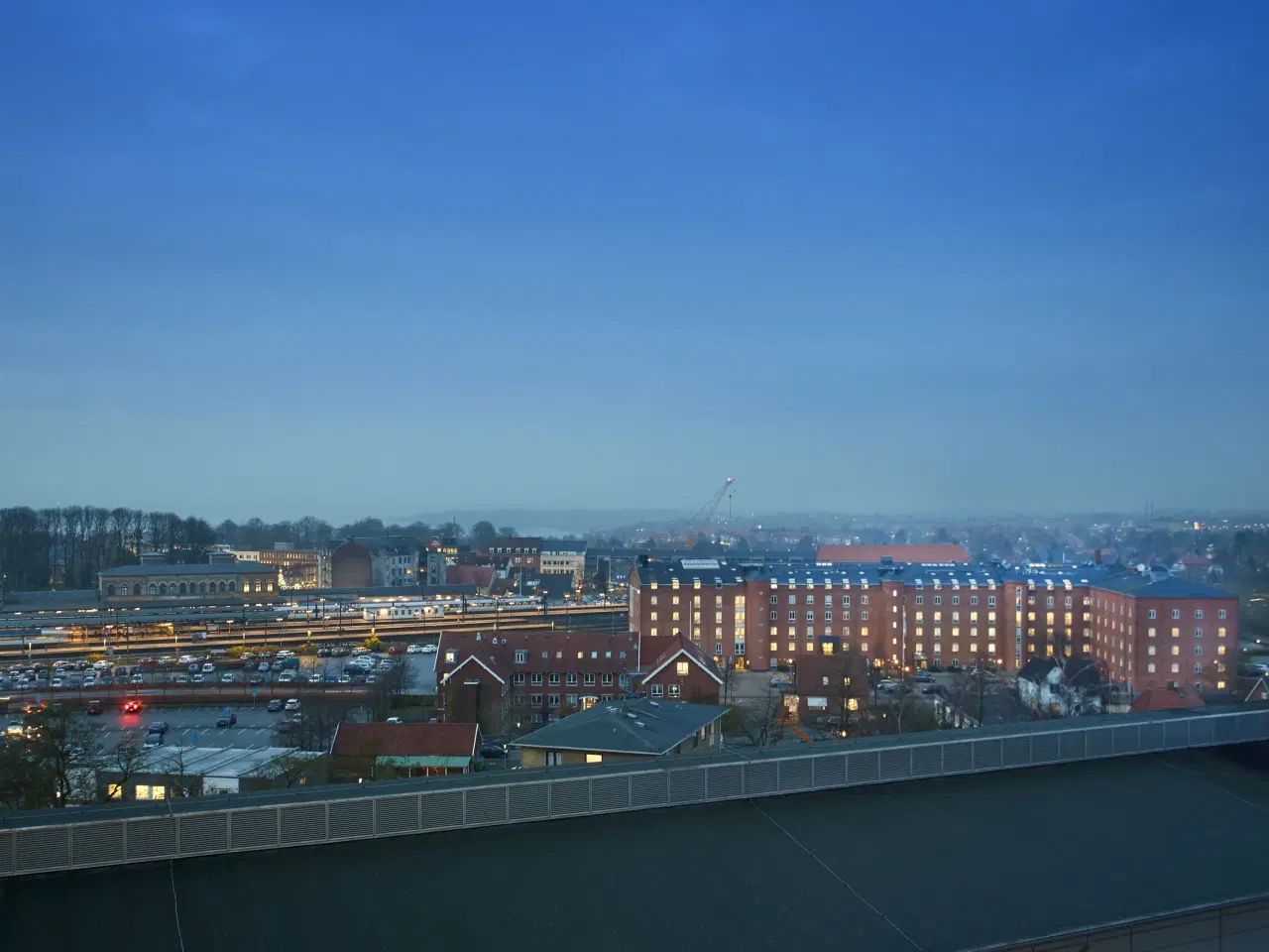 Billede 2 - Bo midt i Roskilde lige ved stationen
