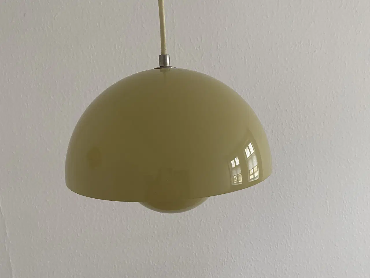 Billede 2 - 2 stk flowerpot /VP1 - sandfarvet / pris for begge