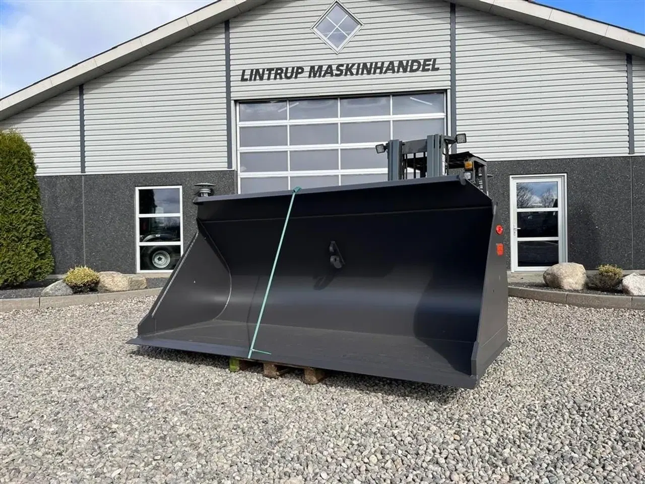 Billede 16 - JST Skovl 3.4m3 med volvoskifte og 3m bred. NY SKOVL. Den er opbygget efter alle kunstens regler