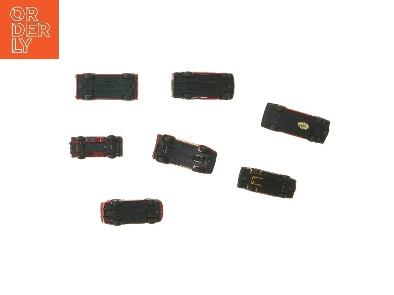 Billede 4 - Sæt med 7 røde legetøjsbiler (str. 7 stk 8x3,5 cm)