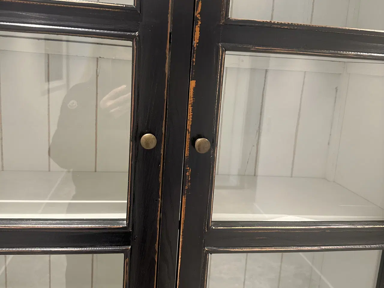 Billede 4 - Super fint sort vitrine skab