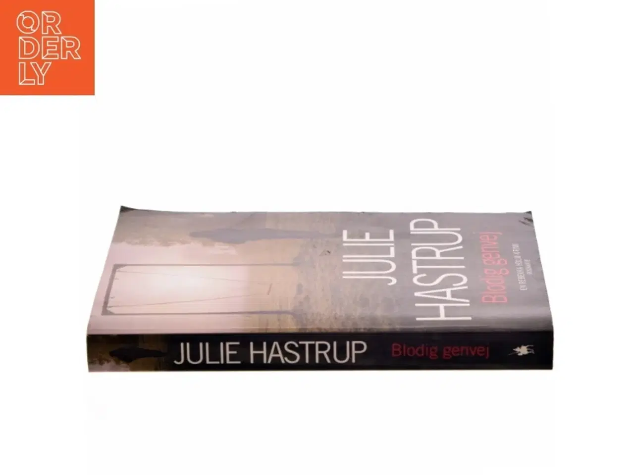 Billede 2 - Blodig genvej : krimi af Julie Hastrup (Bog)