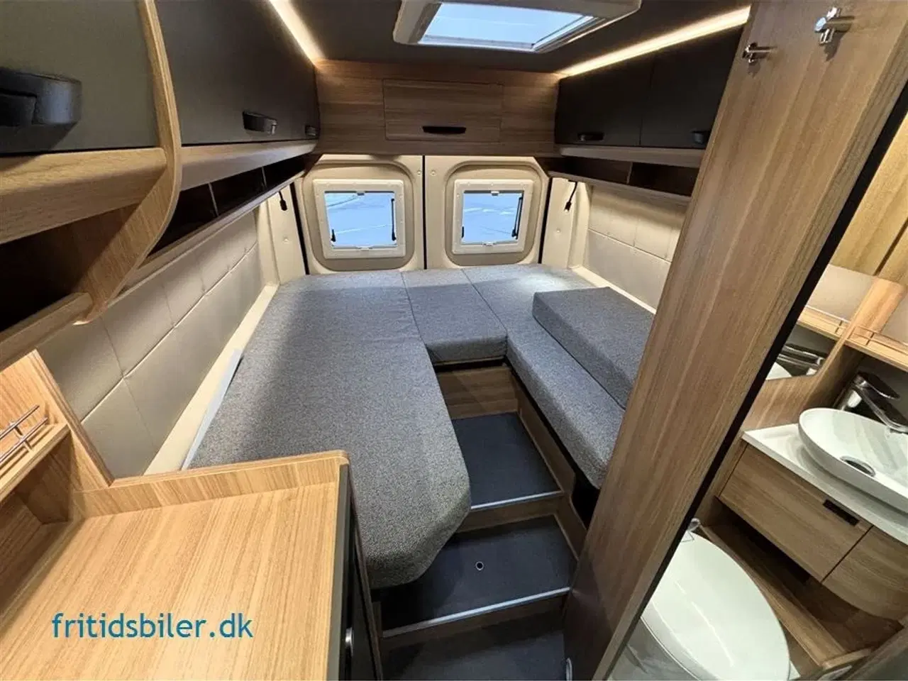 Billede 9 - 2025 - Bravia 636 140 Hk   Bravia 636 – Friheden begynder, når du drejer nøglen!