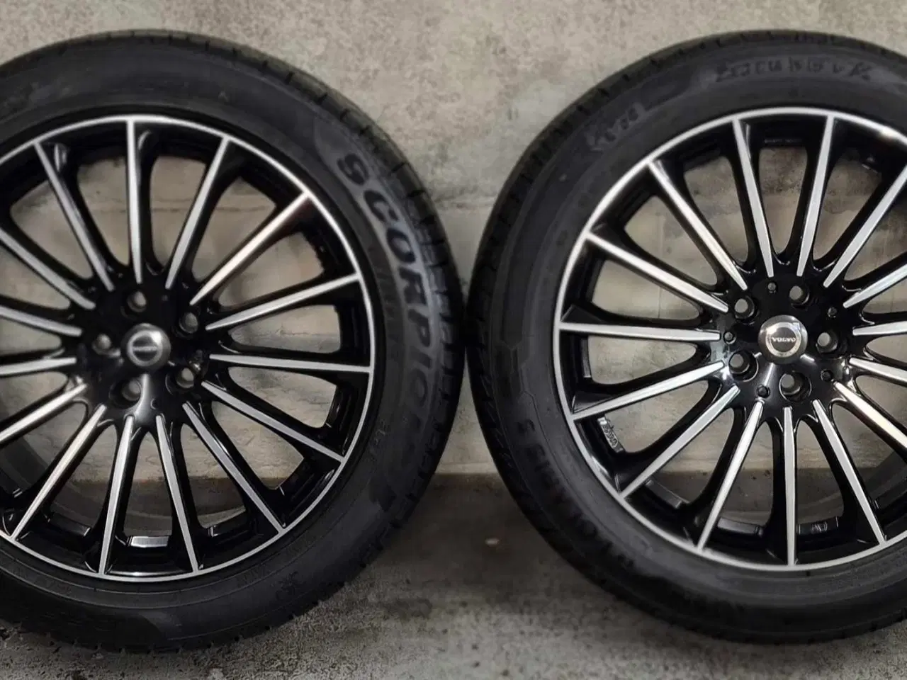 Billede 2 - 5x108 VOLVO EX40 / XC40 / XC60 ALUFÆLGE MED GODT V