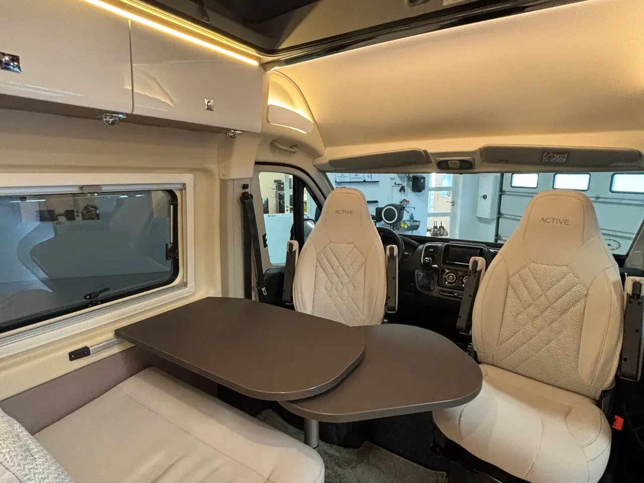 Billede 14 - Autocamper til salg - Bürstner Eliseo C642