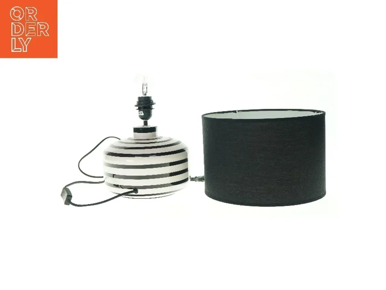 Billede 2 - Bord lampe  (str. HØ: 33x31 cm)