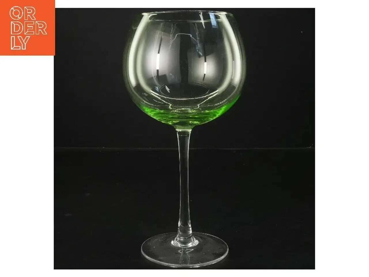 Billede 1 - Vinglas med grøn base (str. Ø 9,5 cm længde 23,5 cm)
