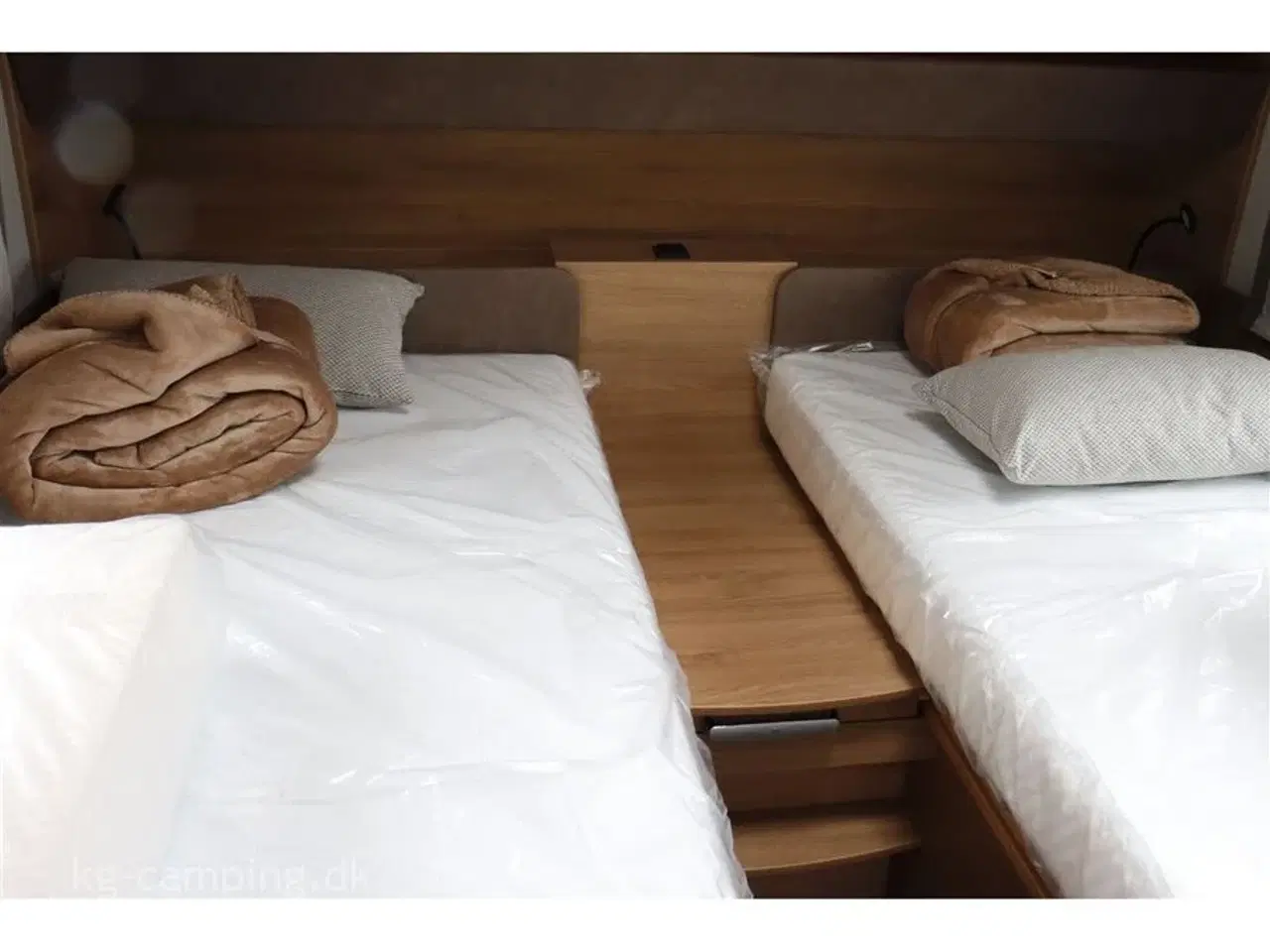 Billede 4 - 2023 - Tabbert Da Vinci 540 E   Lækker Tabbert med enkelte-senge. Kan opvejes til 2000 KG