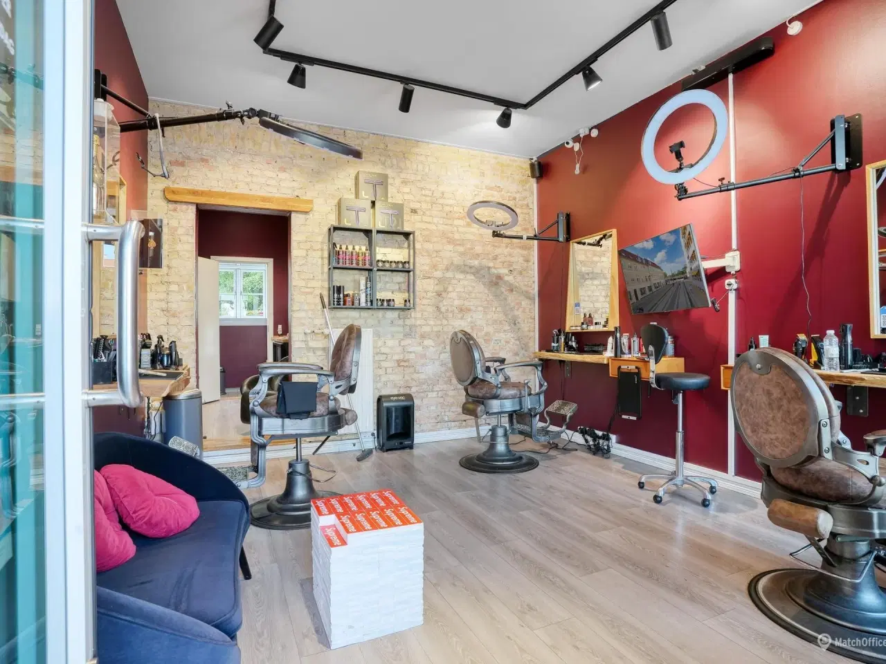 Billede 4 - Charmerende butik ud til Lyngby Torv – tæt på hovedgaden