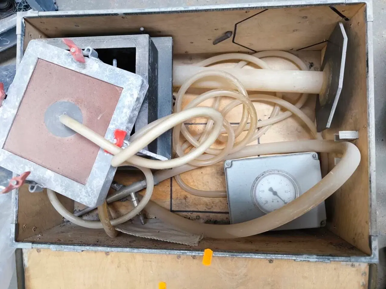 Billede 1 - Tryk/vakuum system