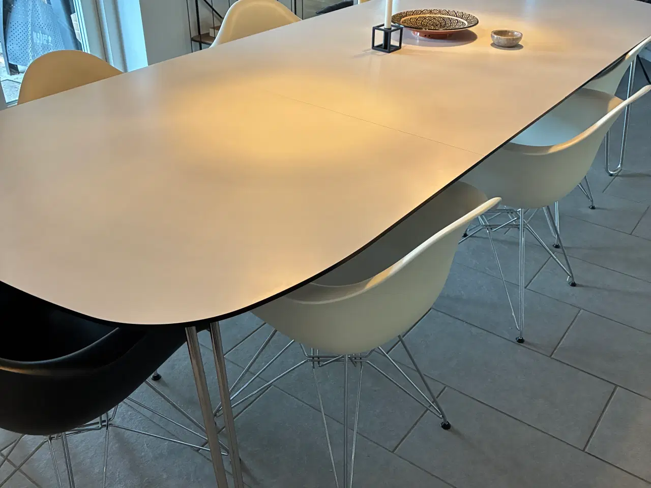 Billede 2 - Flot spisebord