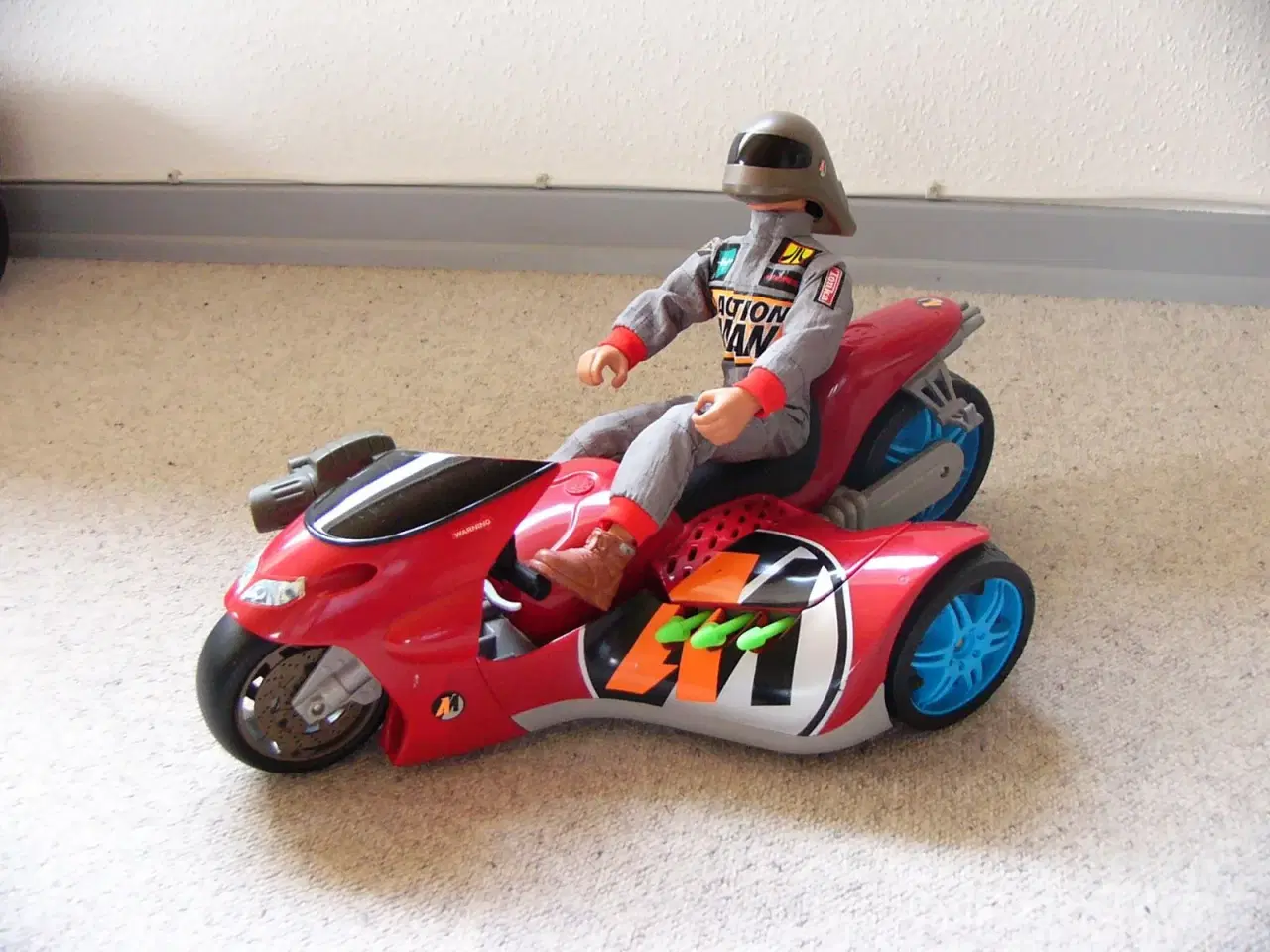 Billede 1 - Actionman med motorcykel