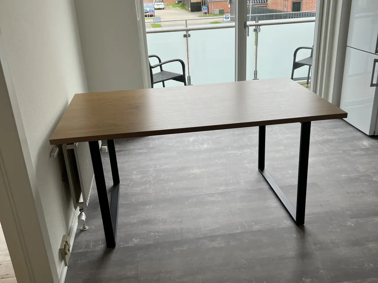 Billede 1 - Helt Nyt Spisebord
